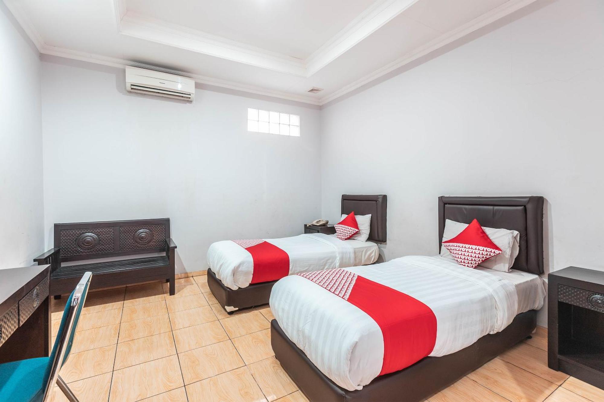 Super Oyo 686 Bunga Karang Hotel Bekasi Exteriér fotografie