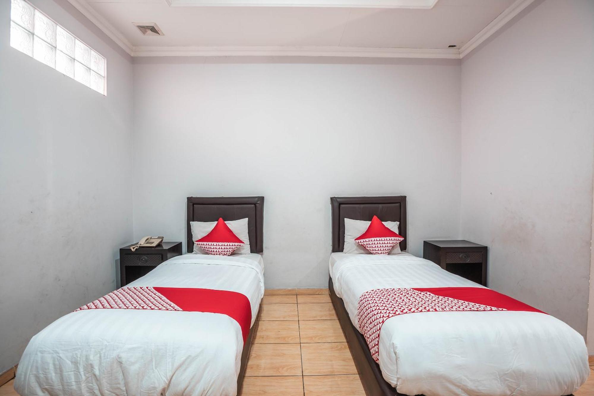 Super Oyo 686 Bunga Karang Hotel Bekasi Exteriér fotografie