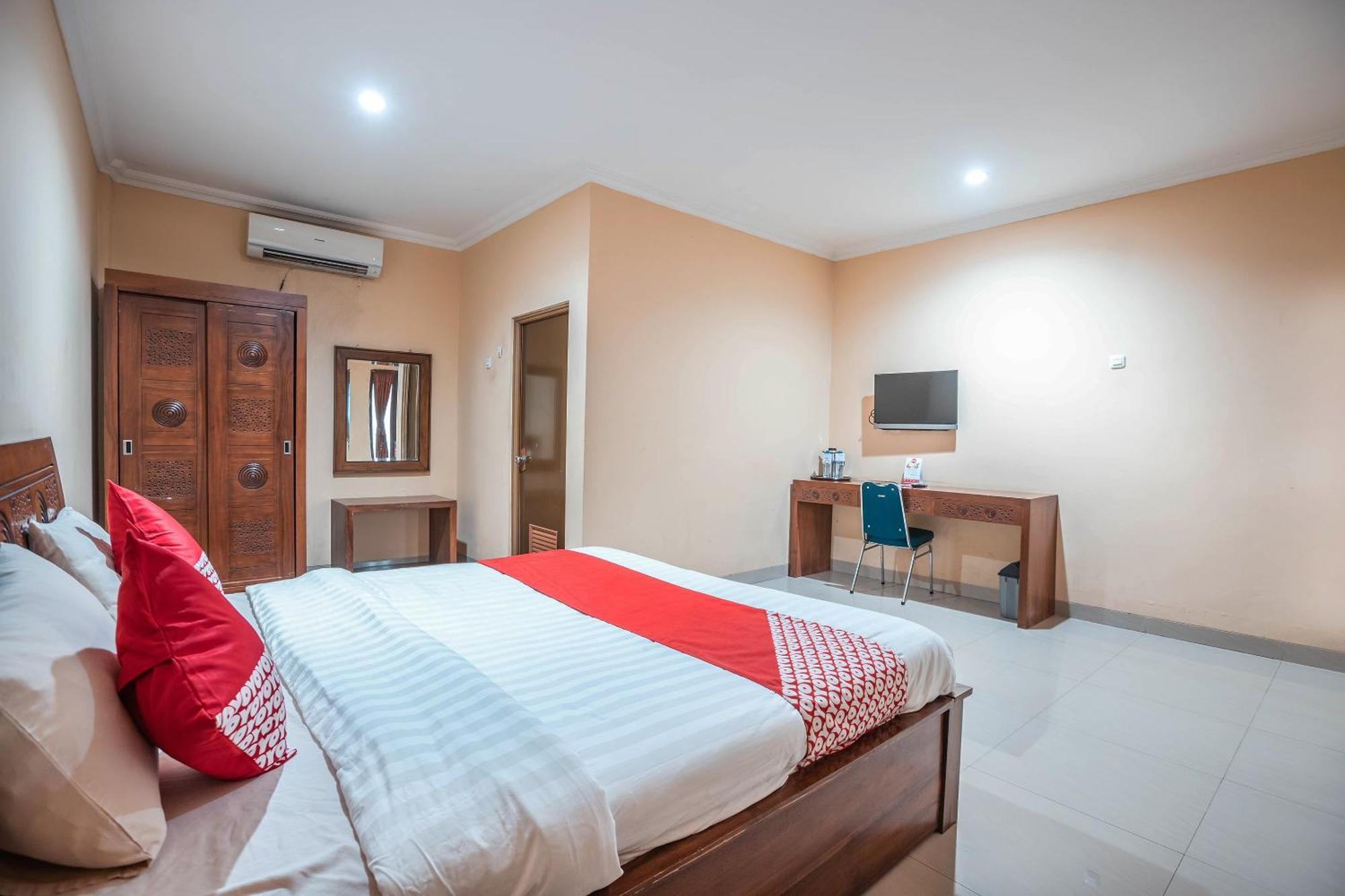 Super Oyo 686 Bunga Karang Hotel Bekasi Exteriér fotografie